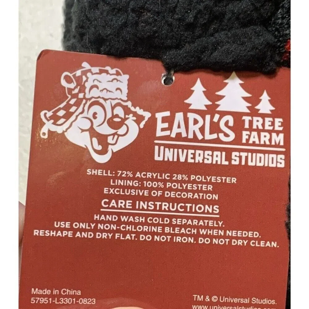 Universal Studios Slipper Cabin Socks Earl's Tree Farm Sherpa Lined  Nonslip NWT